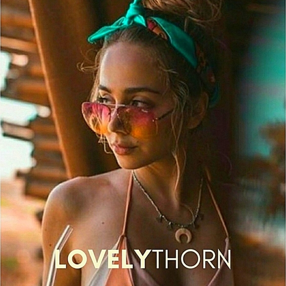 Quay Australia Accessories - QUAY // muse pink yellow fade rare nwot